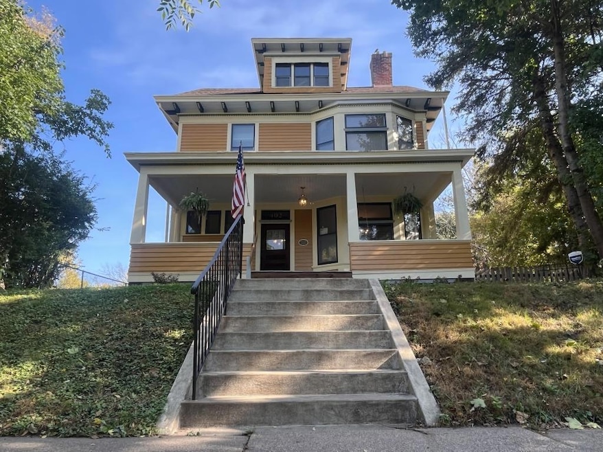 402 Eichenwald St, Saint Paul, MN 55106 - photo 1