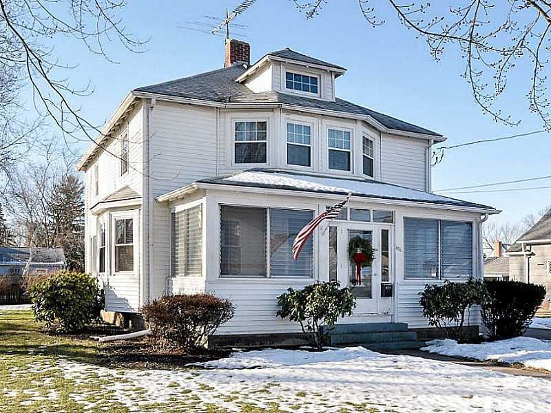 826 Main Ave, Warwick, RI 02886 - photo 1