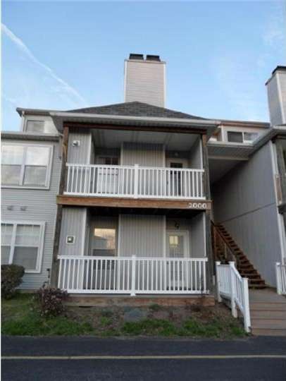 2008 Waters Edge Dr unit 2008, Newark, DE 19702 - photo 1