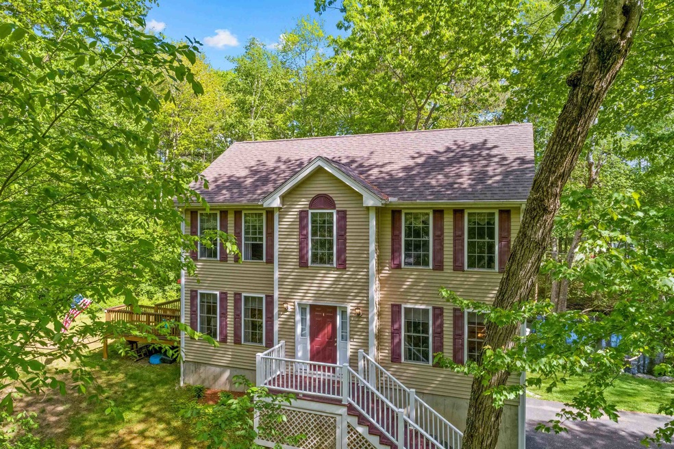 14 Holton Cir, Londonderry, NH 03053 - photo 1