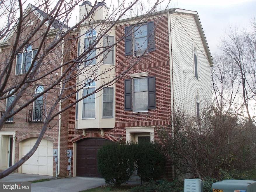 60 Victoria Square, Frederick, MD 21702 - photo 1