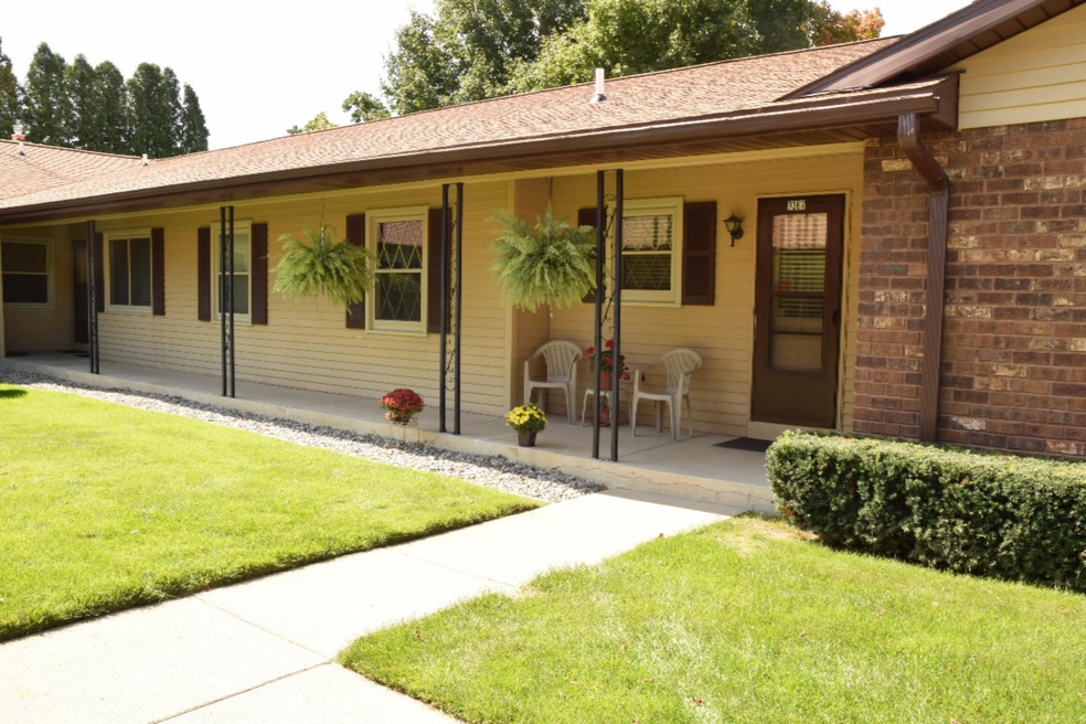 7367 Pine Grove 004