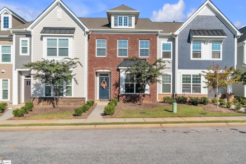 10 Leander Dr, Greer, SC 29651 - photo 1