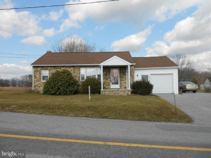 1091 Paper Mill Rd, Chambersburg, PA 17202 - photo 1