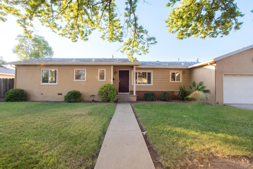 Under Contract $449,000