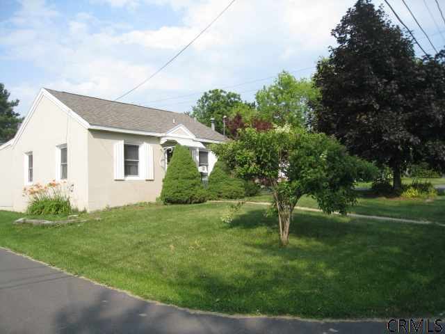 24 Wisconsin Ave, Rensselaer, NY 12144 - photo 1