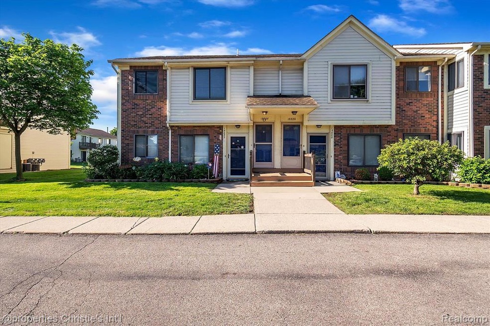 15884 Orchard Ln, Roseville, MI 48066 - photo 1