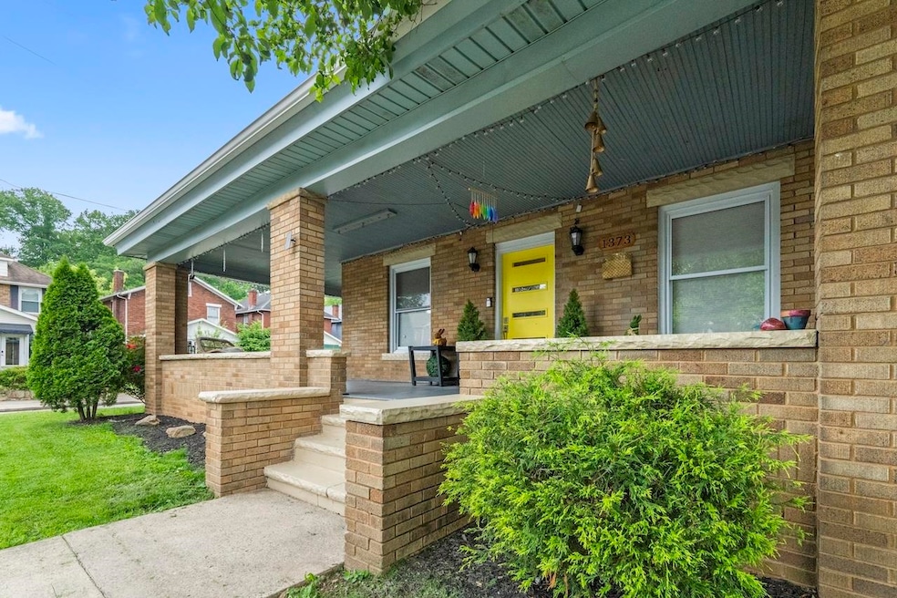 1373 Neel St, Huntington, WV 25701 - photo 1