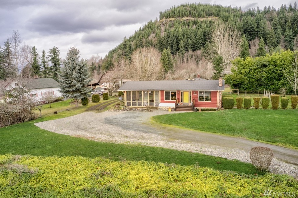 29300 SE 472nd St, Enumclaw, WA 98022 - photo 1