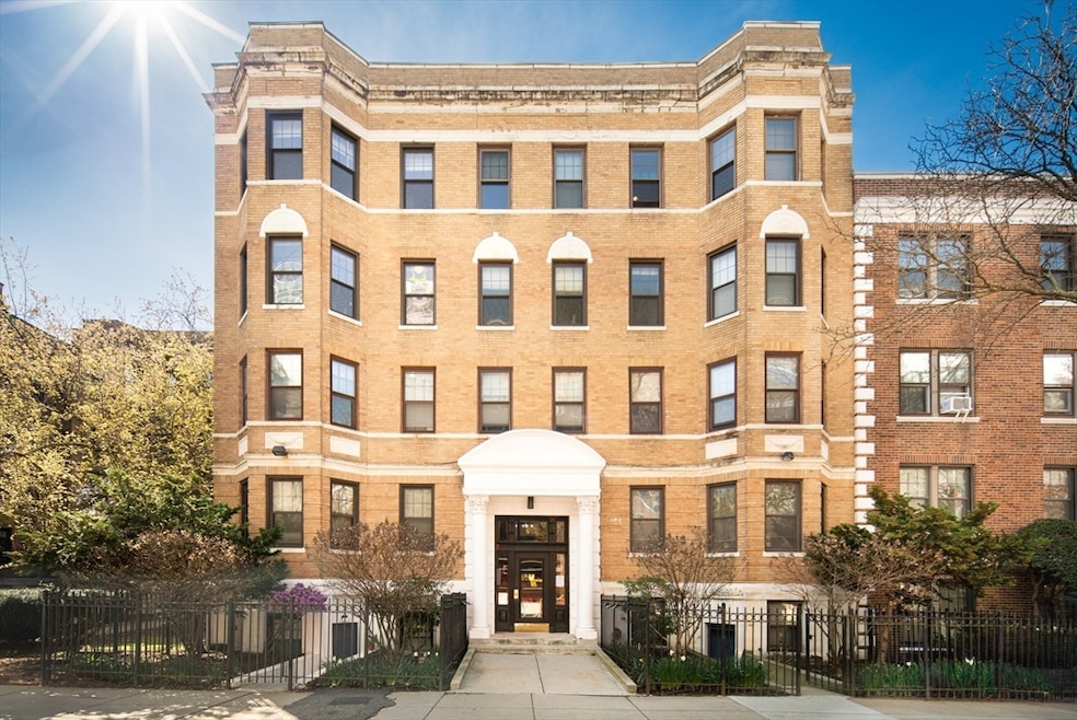 60 Queensberry St unit 19, Boston, MA 02215 - photo 1