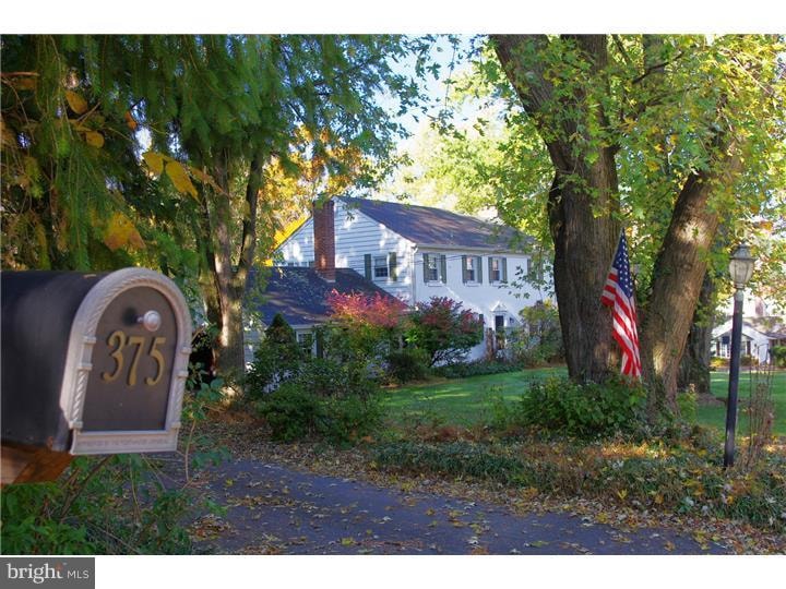 375 Kathwood Ln, Wayne, PA 19087 - photo 1