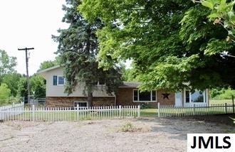 18471 Us Highway 12, Cement City, MI 49233 - photo 1