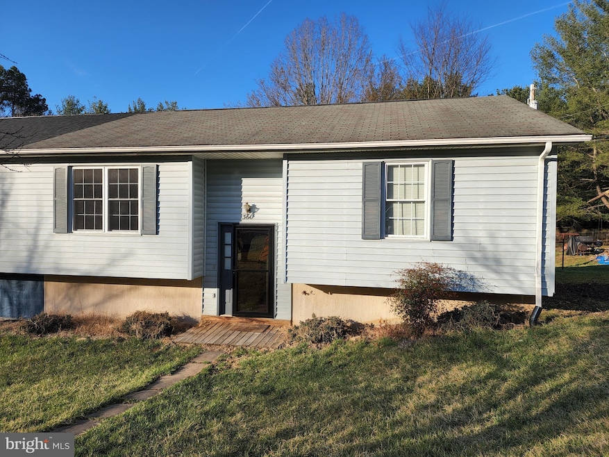 360 W Duck St, Front Royal, VA 22630 - photo 1