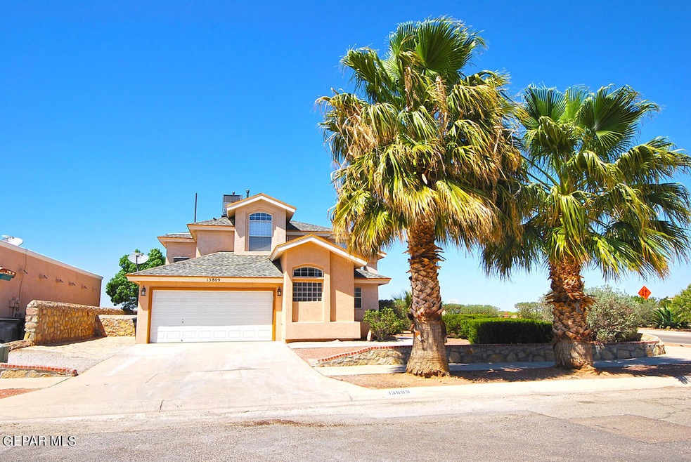 13809 Horizon Heights Cir, Horizon City, TX 79928 - photo 1