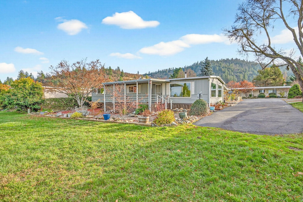 3955 S Stage Rd unit 21, Medford, OR 97501 - photo 1