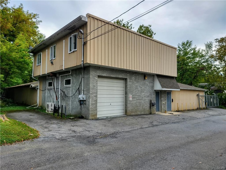 920 Bank St, Emmaus, PA 18049 - photo 1