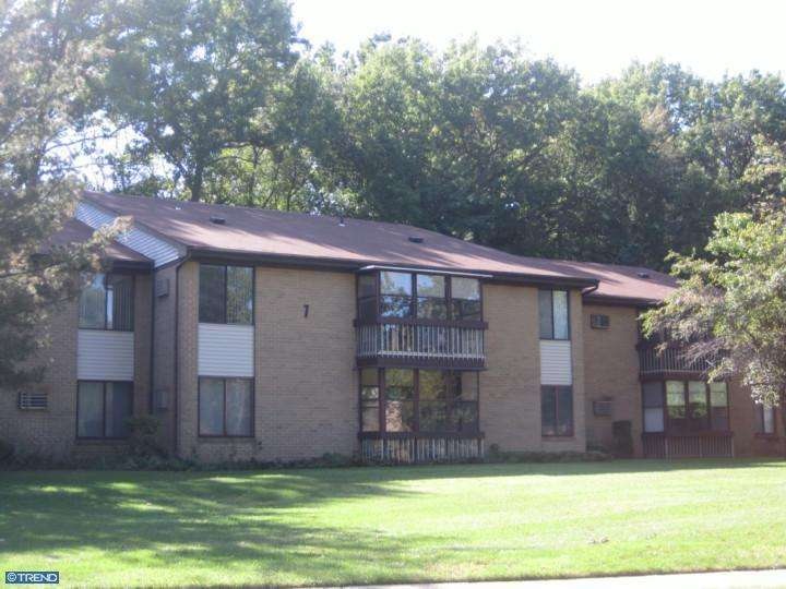 7 Pine Cluster Cir, Manalapan, NJ 07726 - photo 1