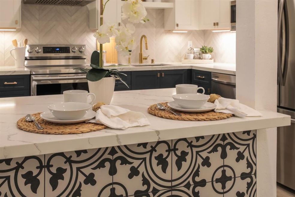 2111 Latham St unit 311, Mountain View, CA 94040 - photo 1