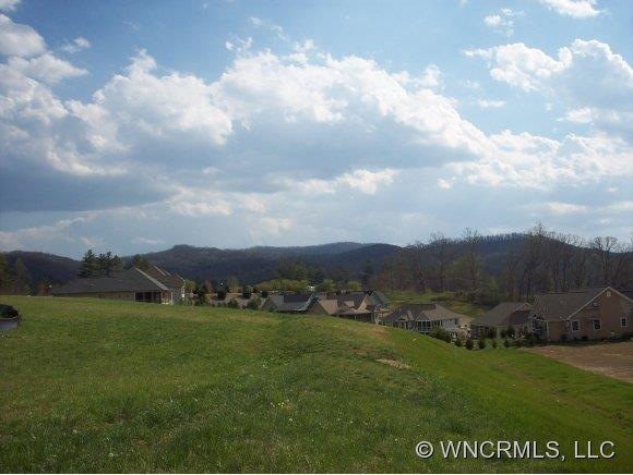 Easy Constr. Site & Mtn. Views