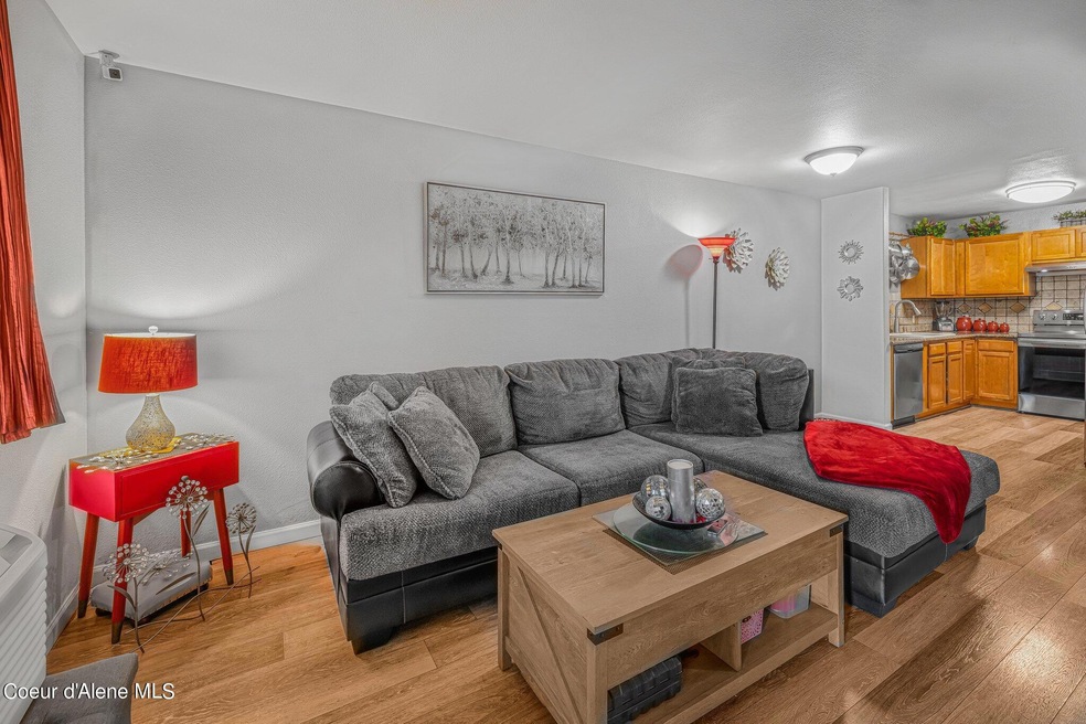 RealVue - 2024 0819 - 304 N Greensferry,