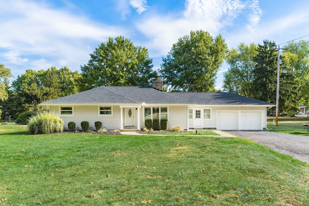 4734 Winchester Pike, Columbus, OH 43232 - photo 1