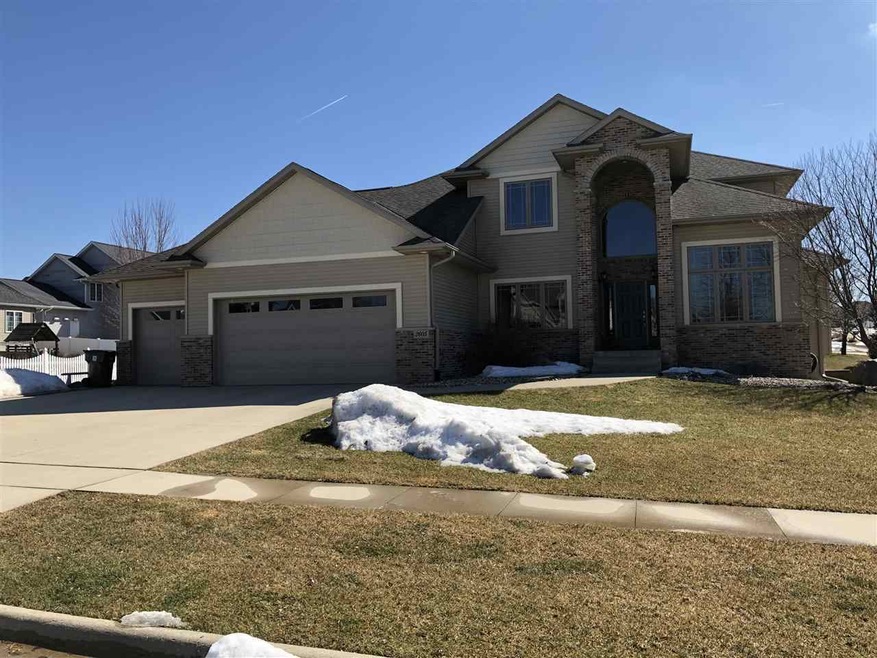 2605 Falcon Ln, Cedar Falls, IA 50613 - photo 1