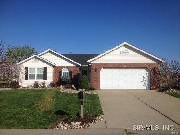 1017 Meadow Lake Dr, Maryville, IL 62062 - photo 1