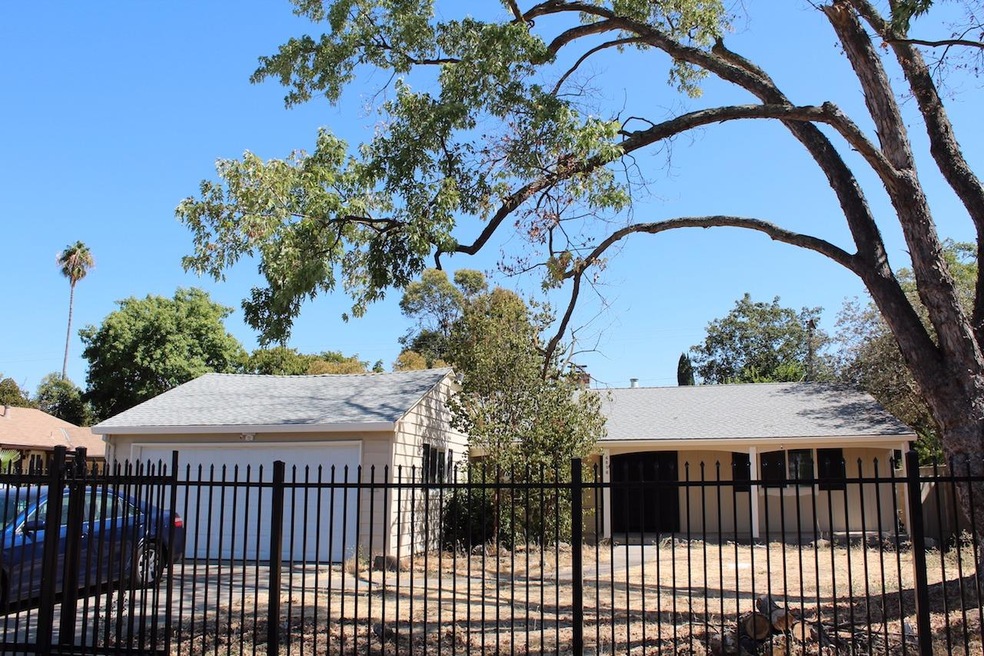 4806 J Pkwy, Sacramento, CA 95823 - photo 1