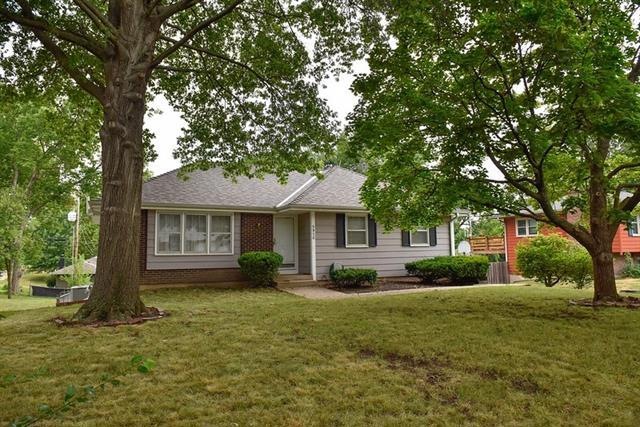 5920 Noland Rd, Shawnee, KS 66216 - photo 1