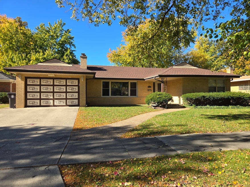 8928 Kenton Ave, Skokie, IL 60076 - photo 1