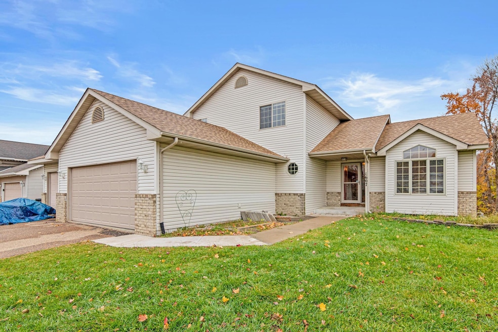 1607 Whitetail Run, Buffalo, MN 55313 - photo 1