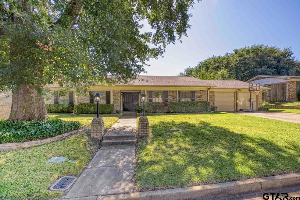 624 Sherry Ln, Tyler, TX 75701 - photo 1