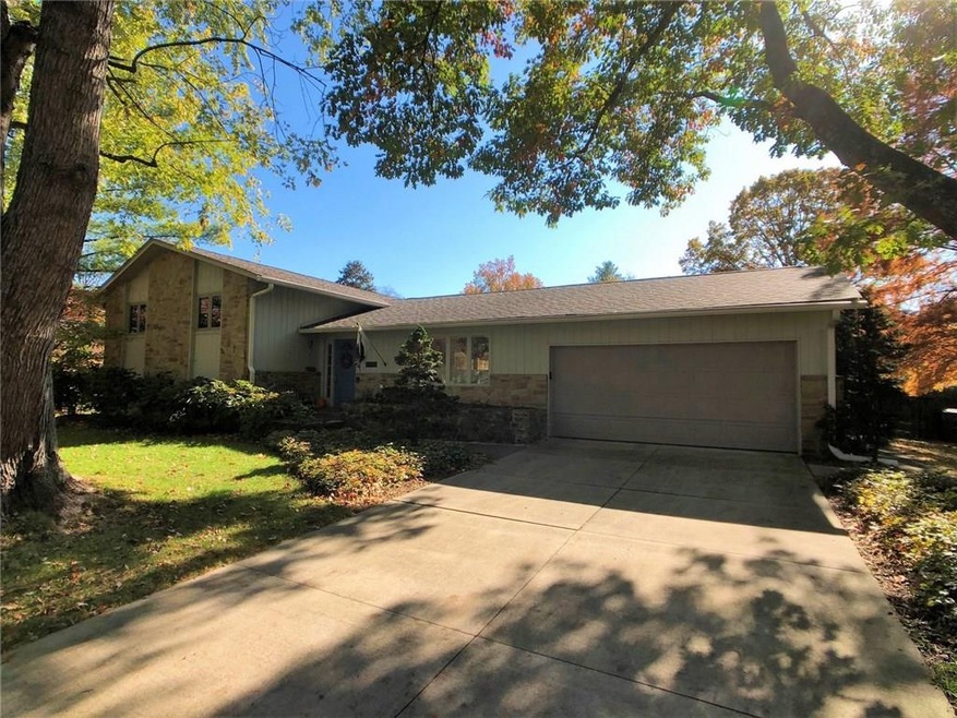 1025 Tipton Ln, Columbus, IN 47201 - photo 1