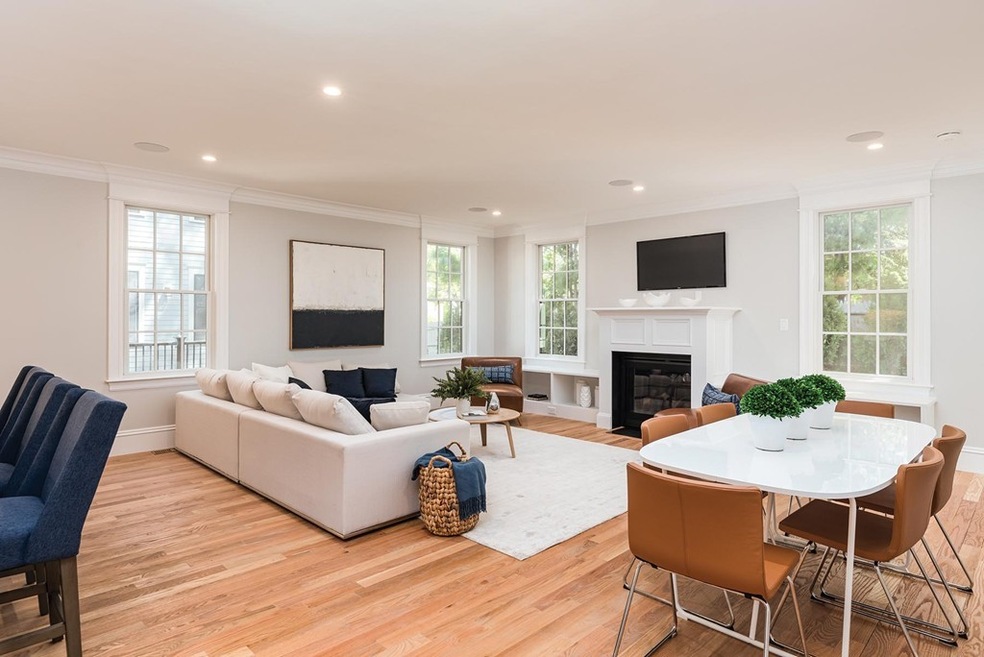 336 Newtonville Ave unit 2, Newtonville, MA 02460 - photo 1