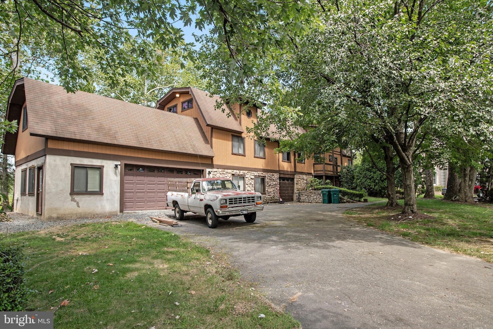 1033 Potomac Dr, Stafford, VA 22554 - photo 1