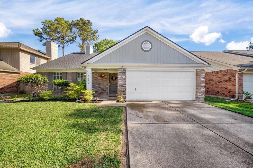8642 Plum Lake Dr, Houston, TX 77095 - photo 1