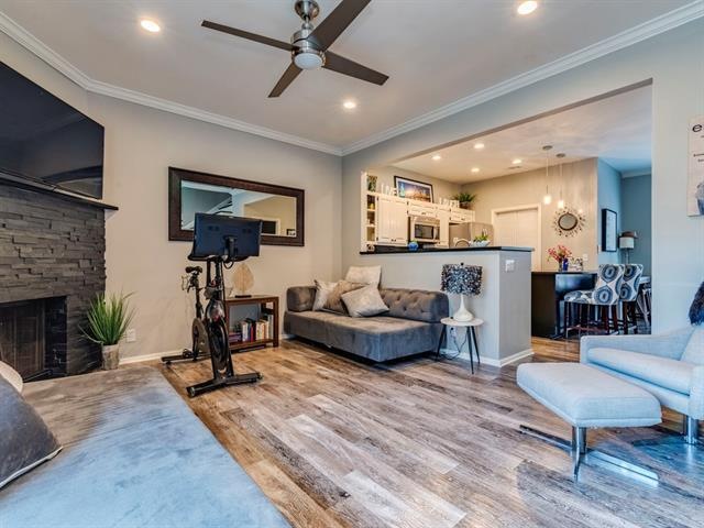 Beautiful updated open floor plan with laminate wo