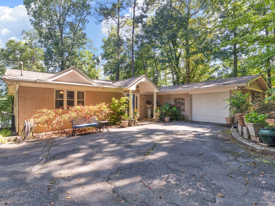 2682 Emerald Dr, Jonesboro, GA 30236 - photo 1