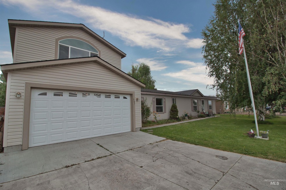 303 2nd St W, Declo, ID 83323 - photo 1