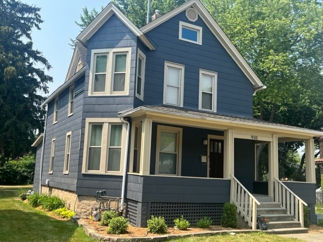 910 W Downer Place unit 1, Aurora, IL 60506 - photo 1