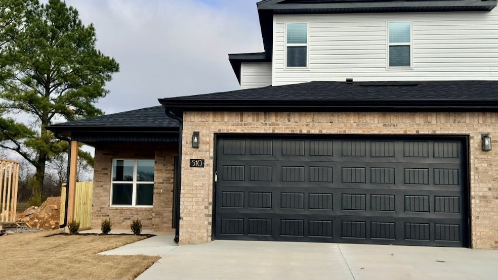 510 Cosmos St, Centerton, AR 72719 - photo 1