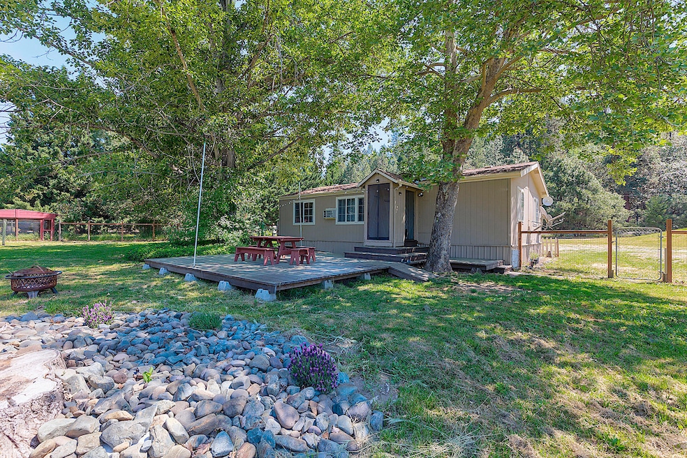 16715 Ford Rd, Rogue River, OR 97537 - photo 1