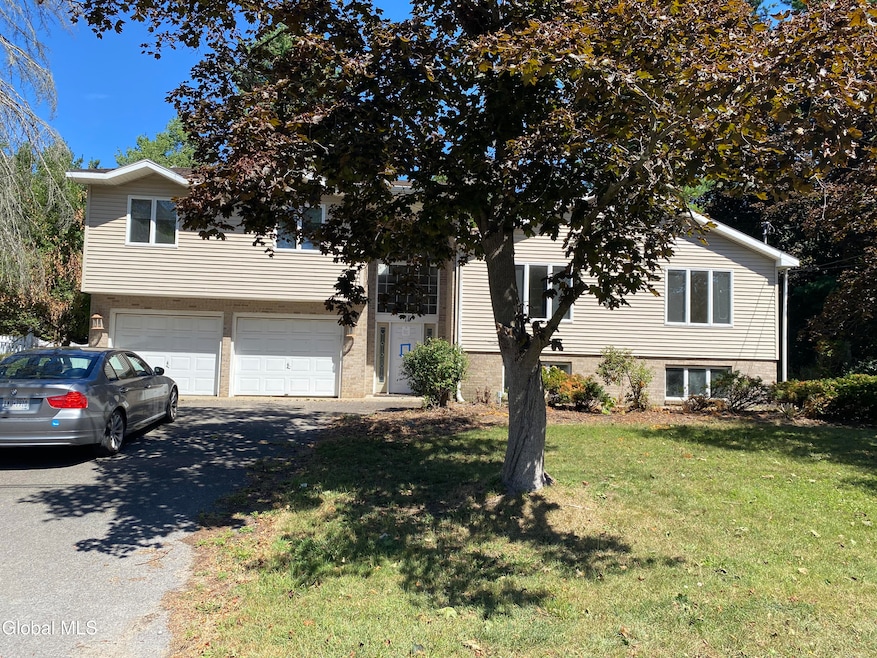 15 White Birch Ct, Schenectady, NY 12306 - photo 1