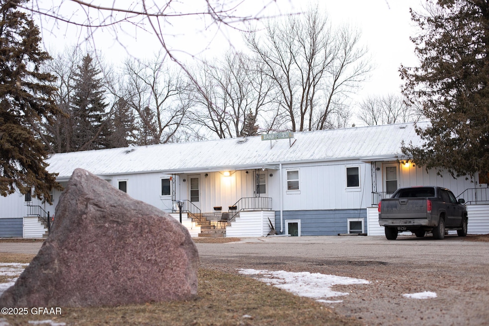 1220 N Front St, Crookston, MN 56716 - photo 1