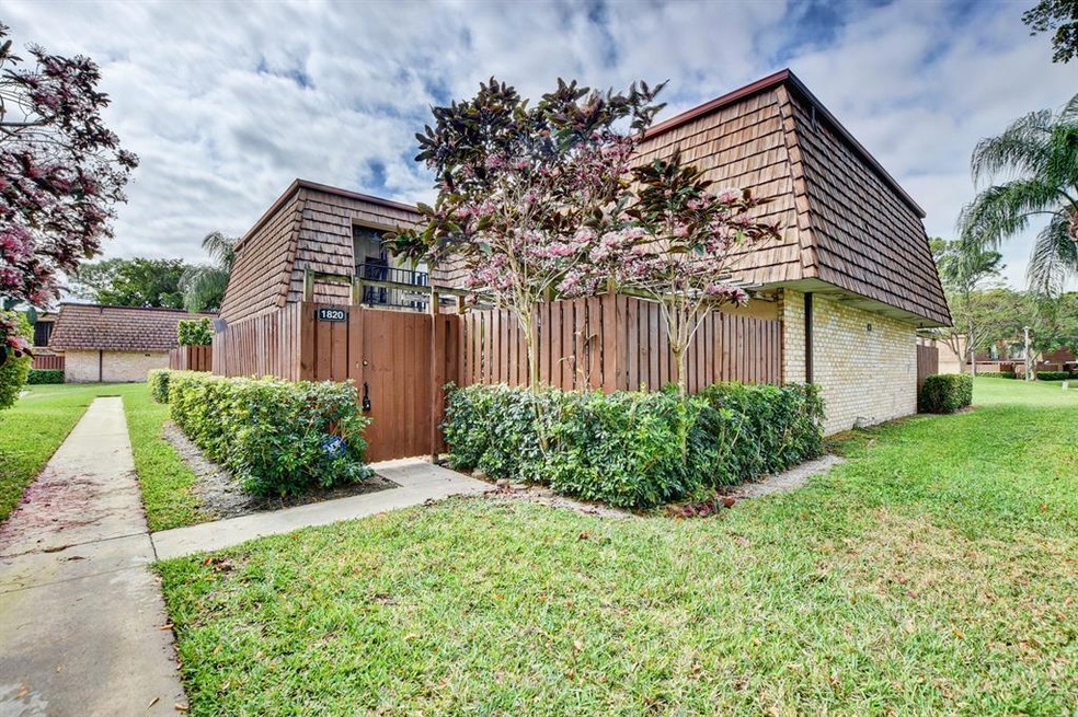 Updated 3 Beds/ 3 Baths