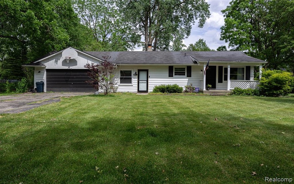 18904 maplewood exteriors (2).jpg