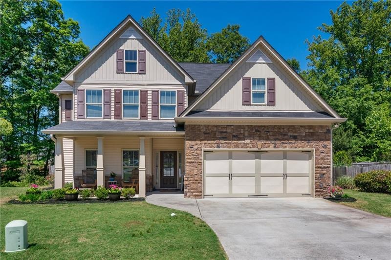 Cul-de-sac lot with fenced backyard and large flat yard.