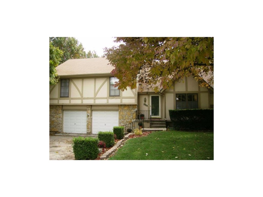 1608 NW Ashton Dr, Blue Springs, MO 64015 - photo 1