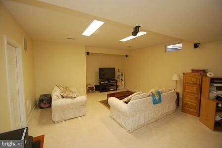 42579 Pelican Dr, Chantilly, VA 20152 - photo 1