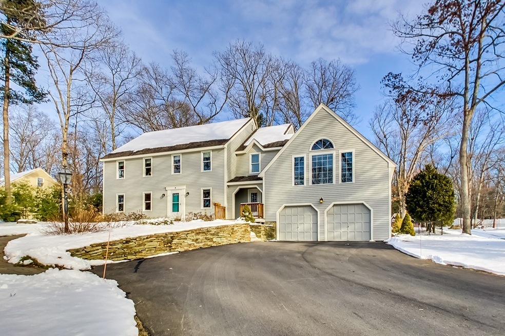 8 Ordway Rd, Hudson, MA 01749 - photo 1